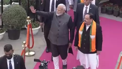 PM mega roadshow begins at Patel chowk in Delhi, top BJP’s national executive meeting next | Watch