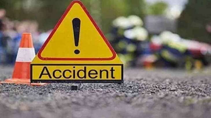 Delhi: 6 Injured after speeding car hits several vehicles in Dwarka