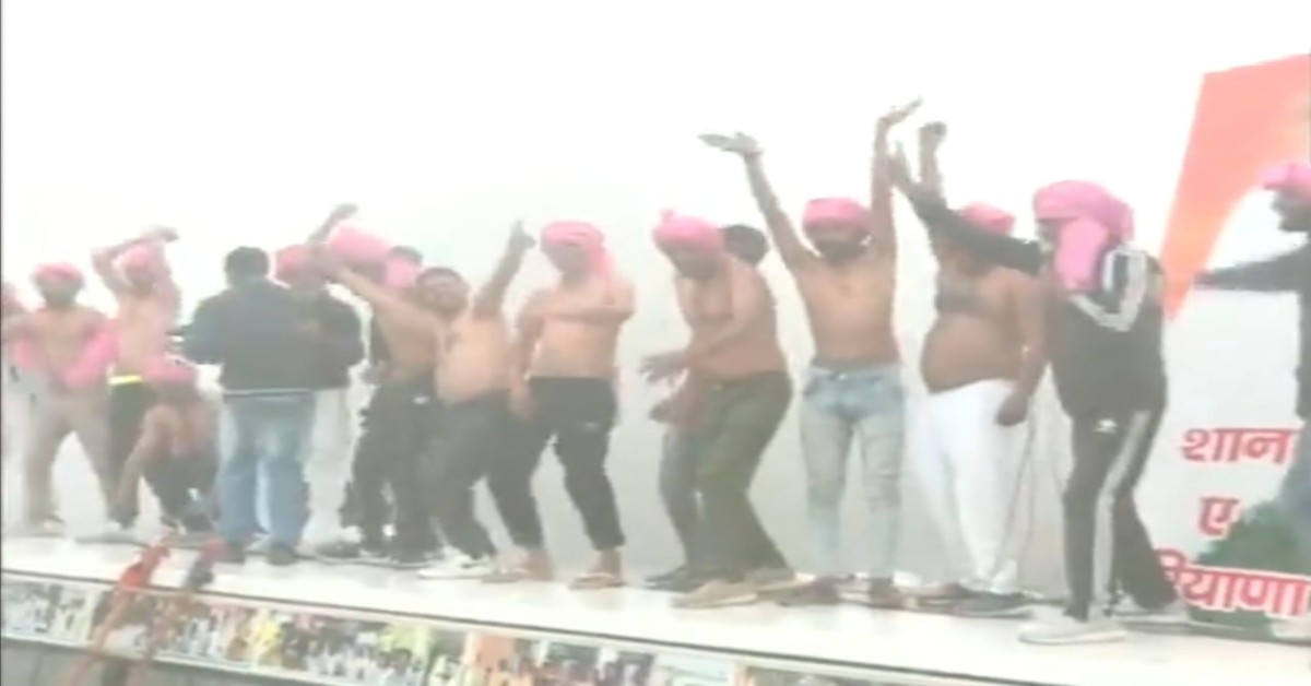 ‘Bharat Jodo Yatra’ supporters go shirtless amid thick fog in Haryana’s Karnal