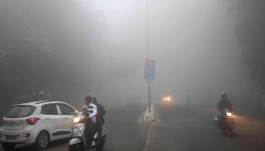 IMD: Fresh spell of dense to very dense fog prevail over Punjab, Haryana, Chandigarh, Delhi and UP for next 3-4 days