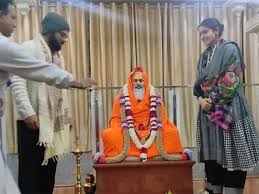 Anushka Sharma and Virat Kohli land in Rishikesh’s ashram for spiritual pilgrimage; images surface on social media