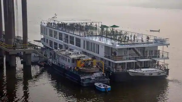 UP: World’s longest river cruise, Ganga Vilas reaches Varanasi, PM Modi will flag off yatra on January 13