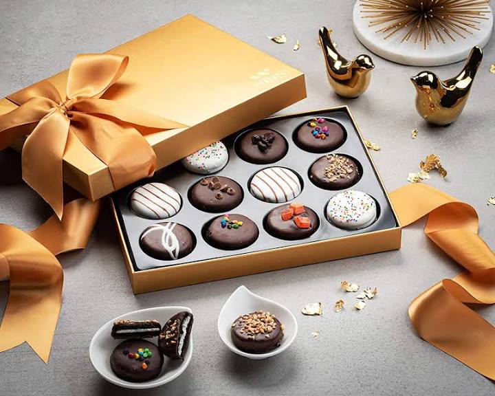 Swiggy Instamart gifts chocolates, cookies to a woman who orders sanitary pads
