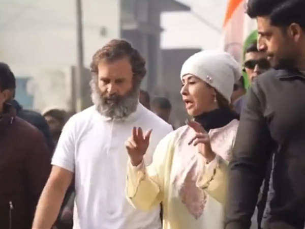 Actor Urmila Matondkar joins Bharat Jodo Yatra in Jammu, marches with Rahul Gandhi 