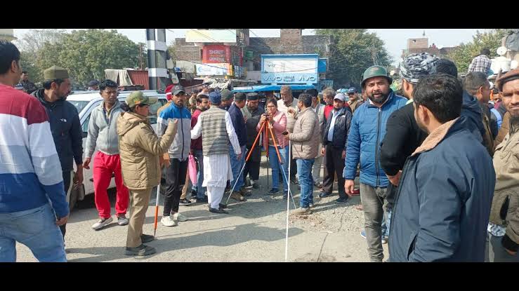 Officials demarcate encroached railway land based on 1959 map in Haldwani