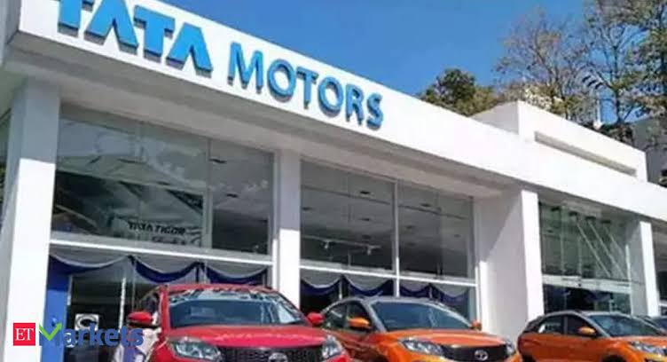 Tata Motors experiences profits after 7 consecutive quarters of losses, earns Rs 3,043 crore in Q3 22