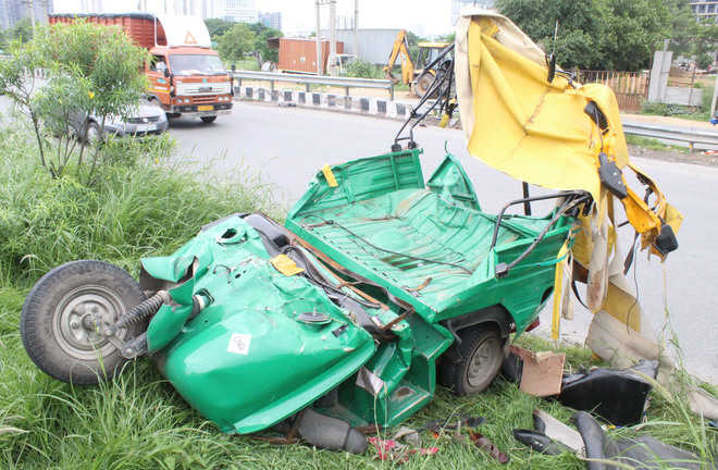 Haryana: 5 killed and 5 others injured in auto-school bus collision in Palwal