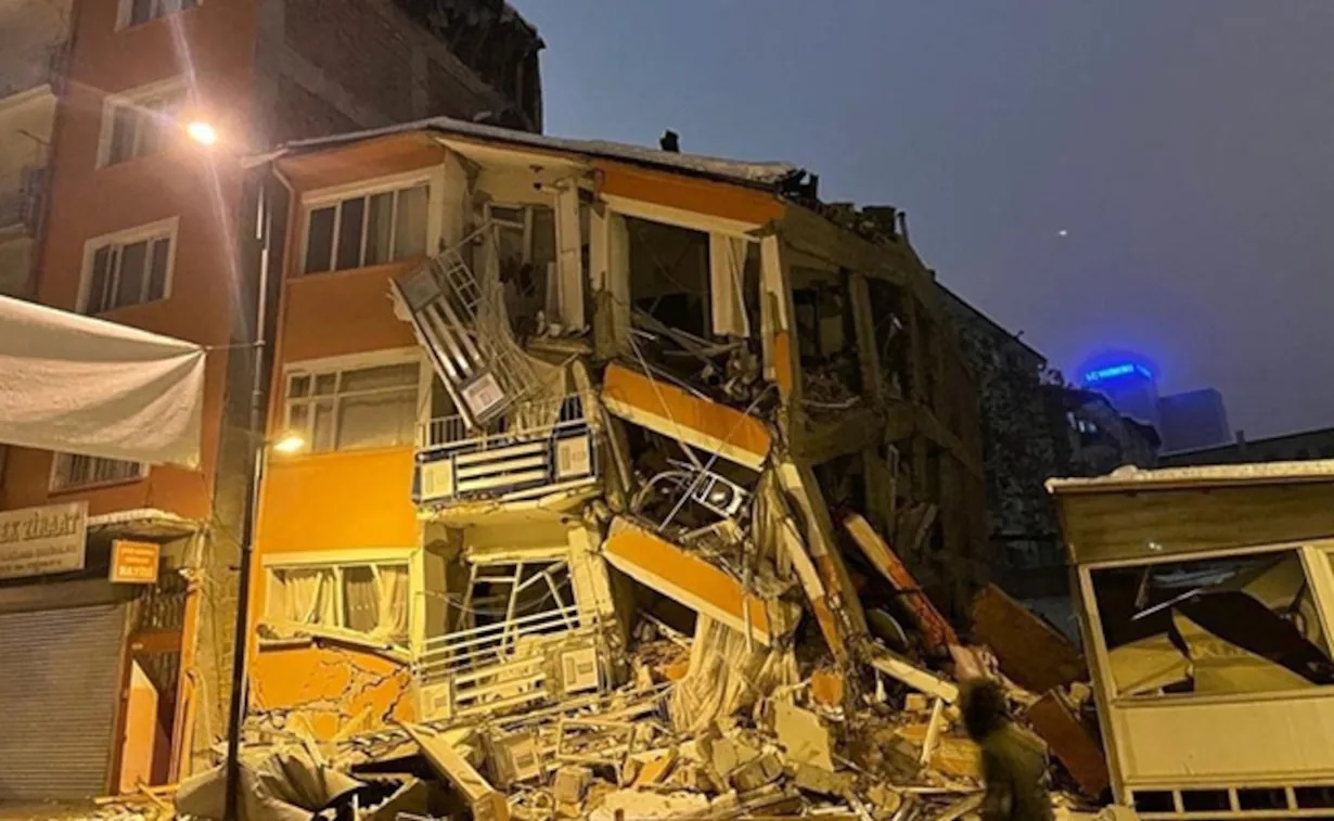 New 7.5-magnitude earthquake hits southeastern Turkey hours after more than 1,400 killed