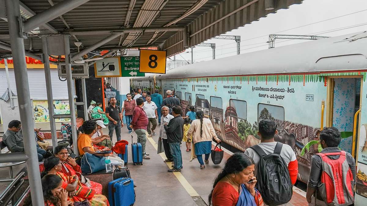 Indian railways set to start Bharat Gaurav AC tourist train ‘Garvi Gujarat’; Showcase the heritage of vibrant Gujarat