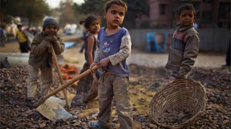 SDM Delhi Cantonment along with Bachpan Bachao Andolan rescue 14 child labours in Delhi’s Naraina industrial area