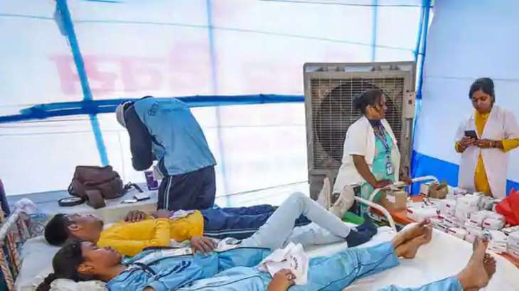 137 Paramedical students hospitalised after falling sick owing to food poisoning in Karnataka’s Mangaluru