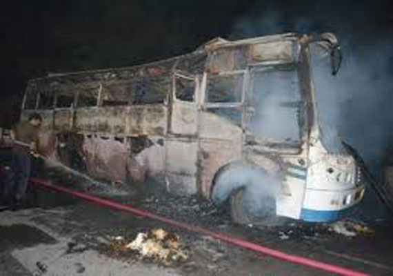 Pakistan: 17 dead in bus-truck crash in Khyber Pakhtunkhwa