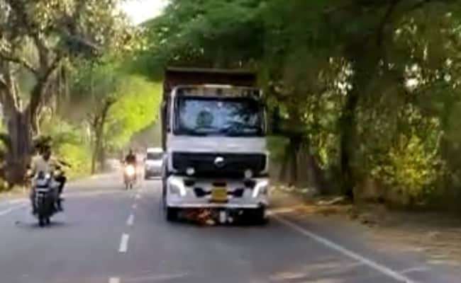 Another hit-and-drag case in UP: 6-Year-old, grandfather dies after being dragged under a speeding truck in Mahoba