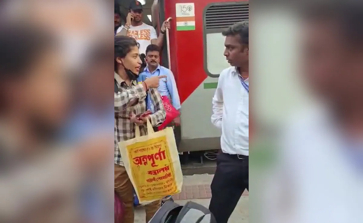 Video of heated altercation between ticket checker and a passenger at Bengaluru’s KR Puram Railway station goes viral
