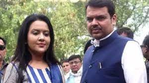 Maharashtra : Designer accused of offering bribe to Deputy CM’s wife sent to police custody till March 21
