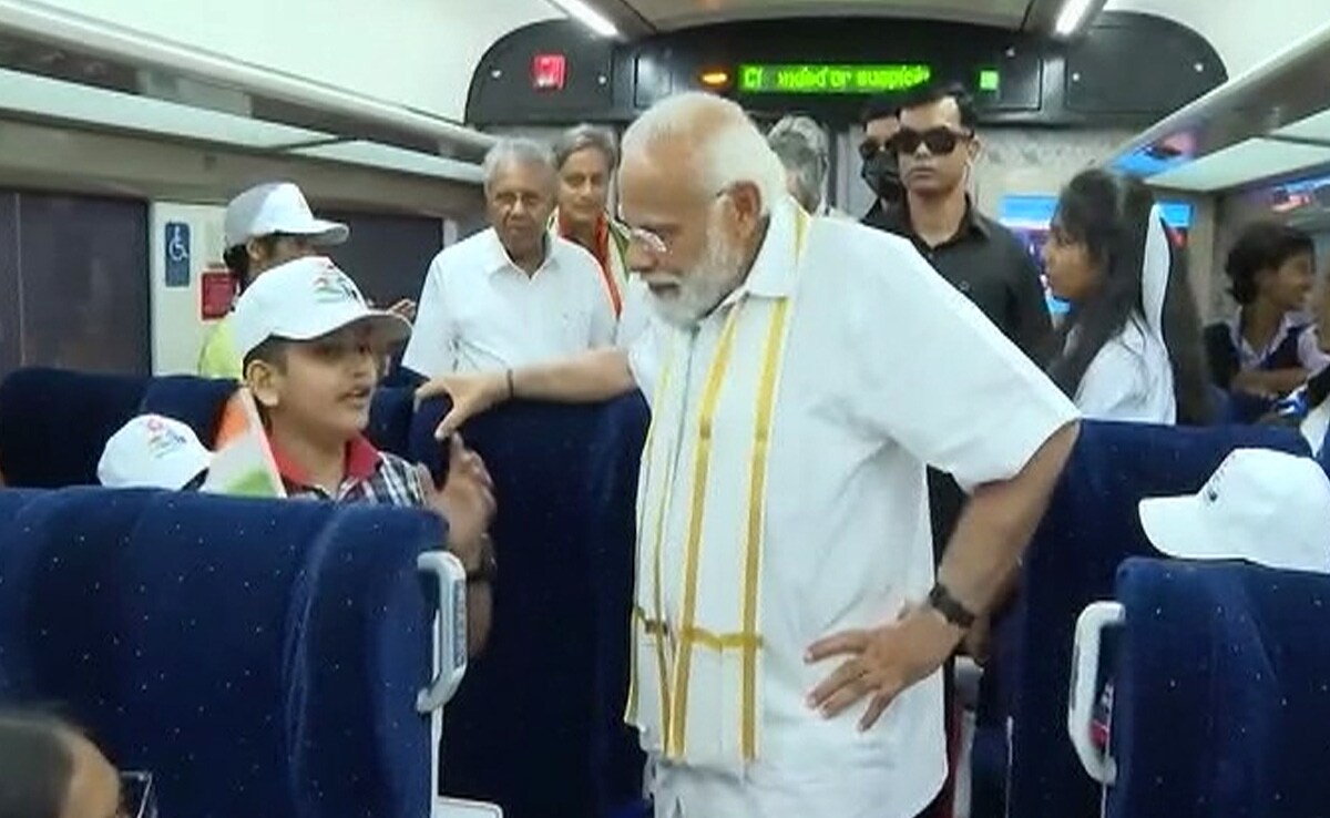 PM inaugurates Kerala’s first Vande Bharat train in Thiruvananthapuram. Details here