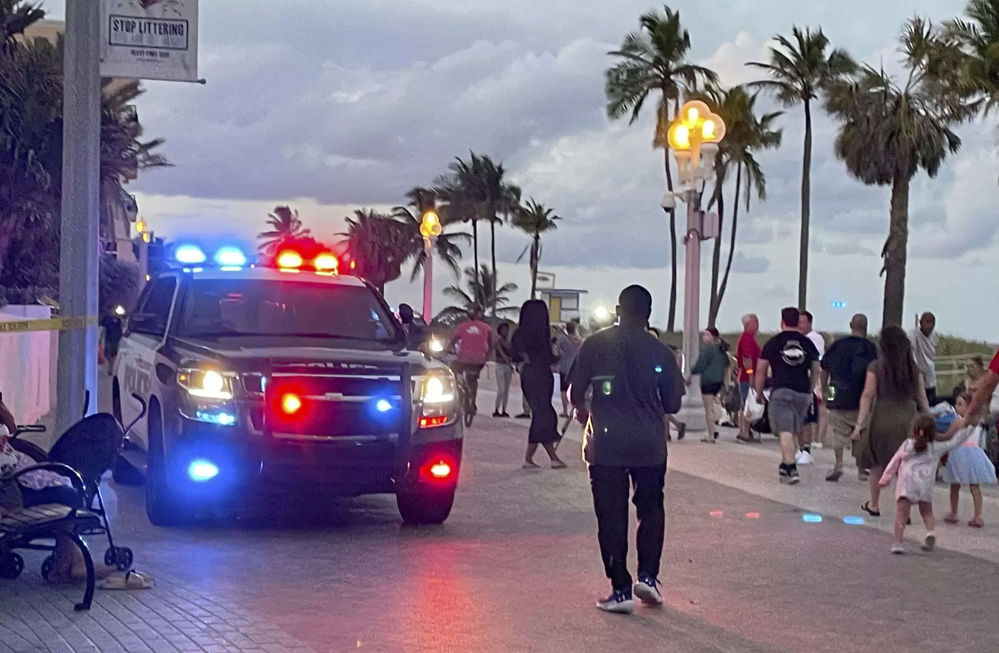 US: 3 Children among 9 injured in shooting incident near Hollywood beach in Florida