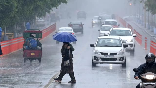 IMD forecast predicts rain occur in Delhi, UP and Bihar for 25 and 26 June