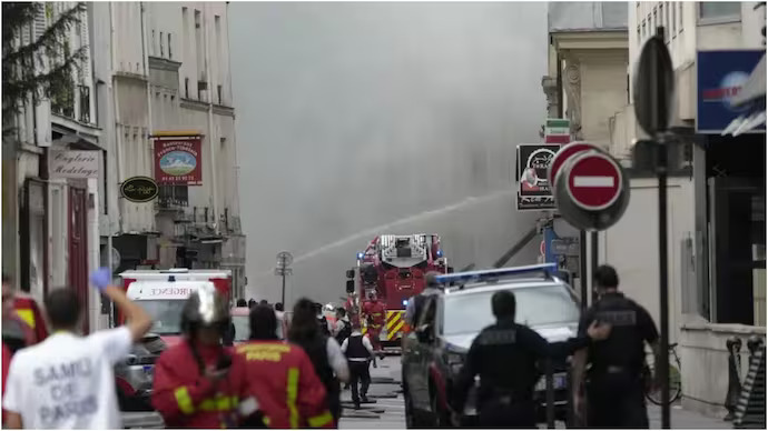 Paris: An “extremely violent” explosion injured at least 24 people; Gas leak suspected