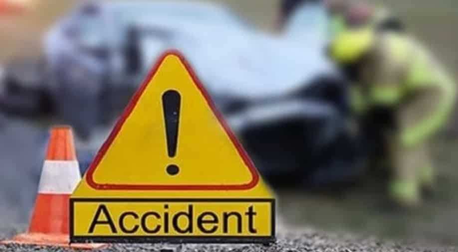 Pakistan: eight people including child dies, many injured as a car collided with van