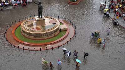 Delhi Yamuna water level breaches danger mark again, issues high alert
