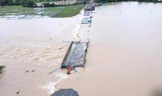 Monsoon fury: 6 Dead as heavy rain, flash flood hits Telangana; Houses, roads submerged