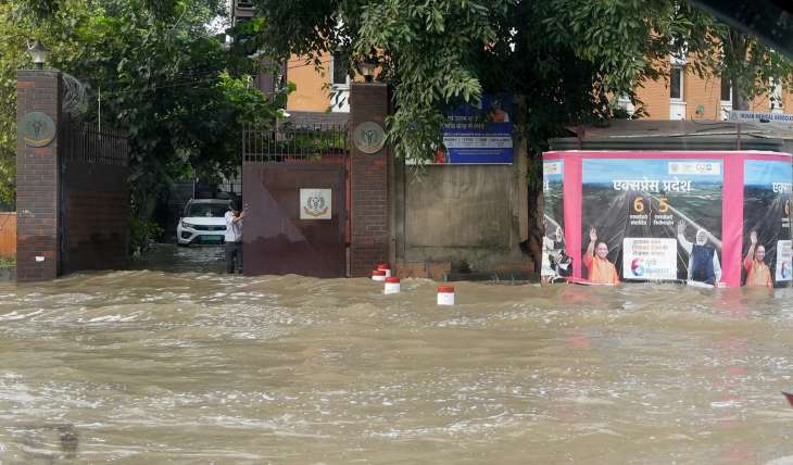 Delhi Yamuna water reaches Supreme Court, Rajghat submerged; Several areas still waterlogged