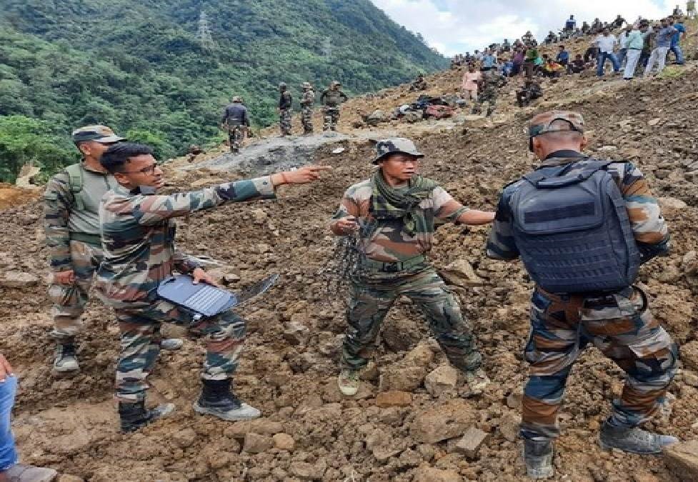 National Highway blocked due to landslide in Manipur, more than 500 trucks stranded