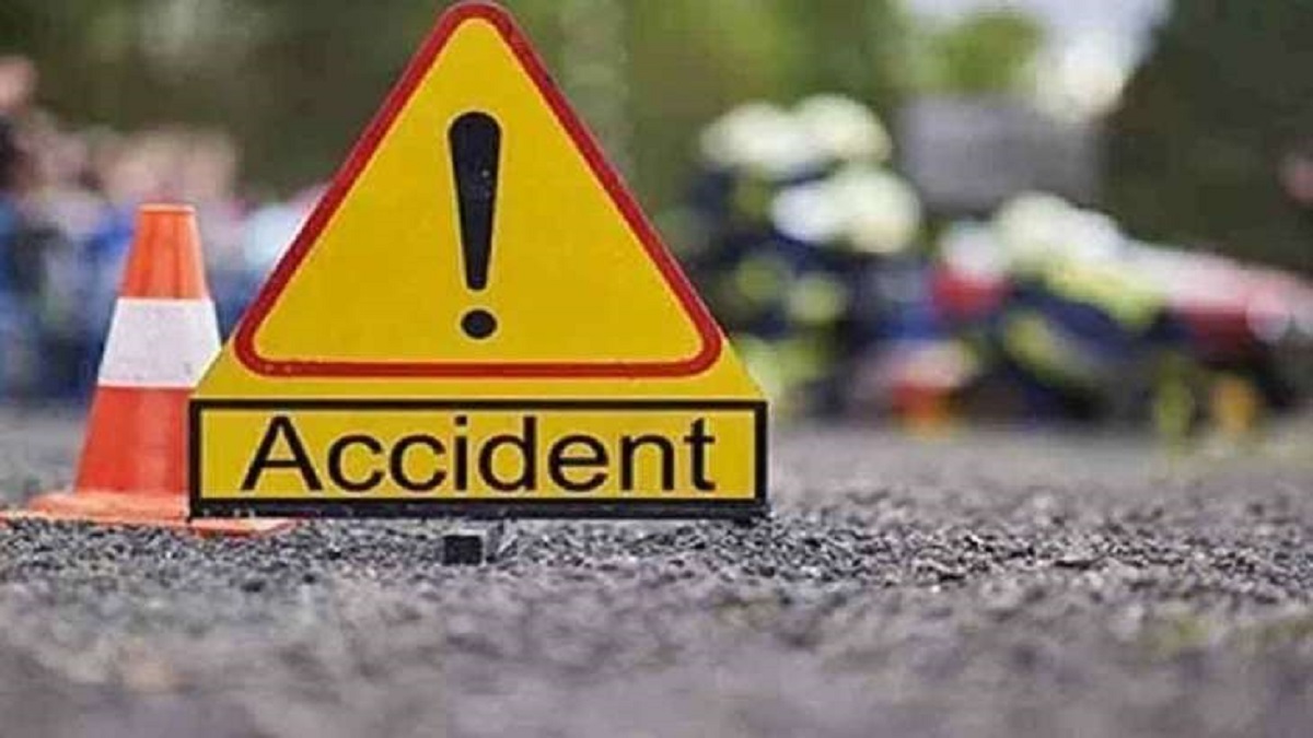 UP: five killed and many injured after Collision between tractor-trolley and truck in Hathras