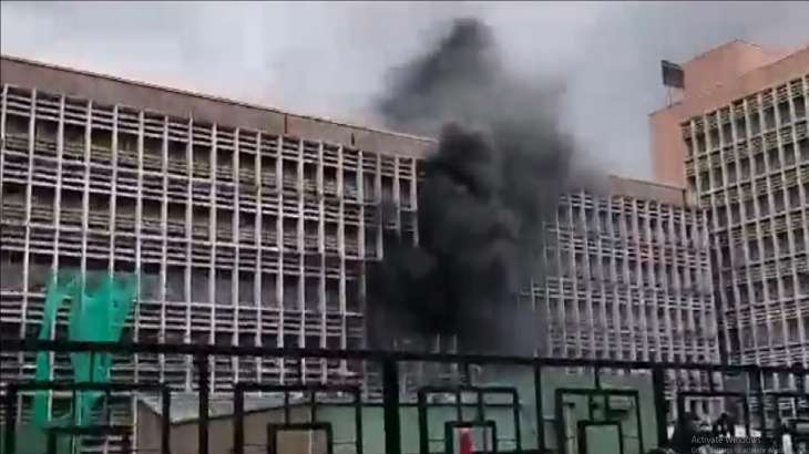 Massive fire engulfs second floor of AIIMS in Delhi; Patients evacuate safely