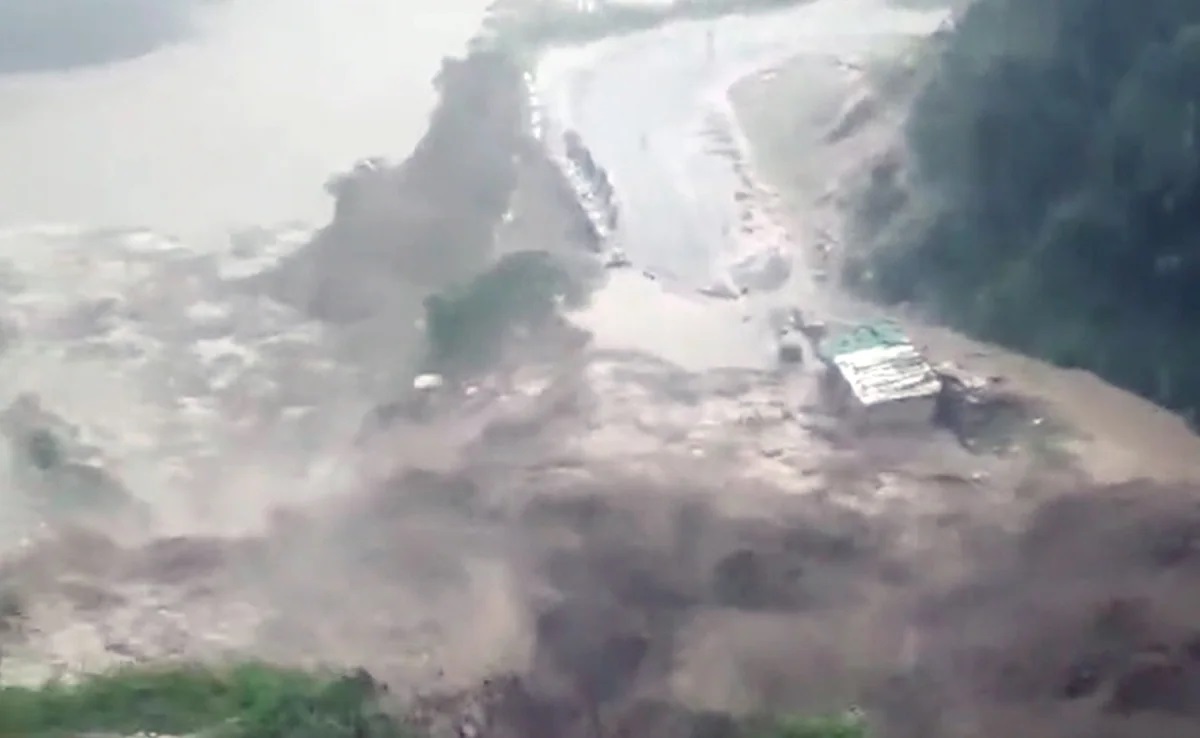 7 Washed away in flash floods in Himachal Pradesh; death toll rises to 29, CM shares video