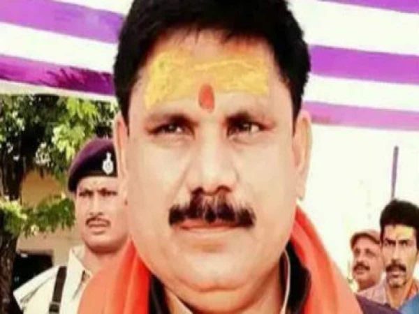BJP RS MP Satish Chandra Dubey and 4 others injured in road accident in Patna