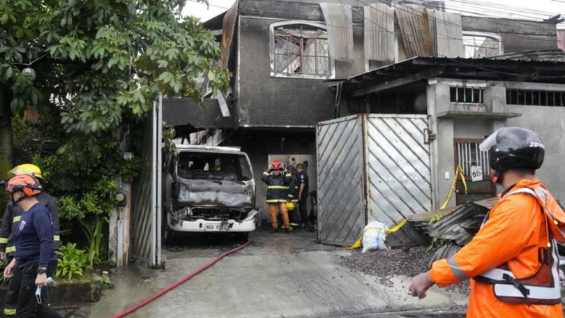 Philippines: 16 people died in a fire breaks out in a garment factory