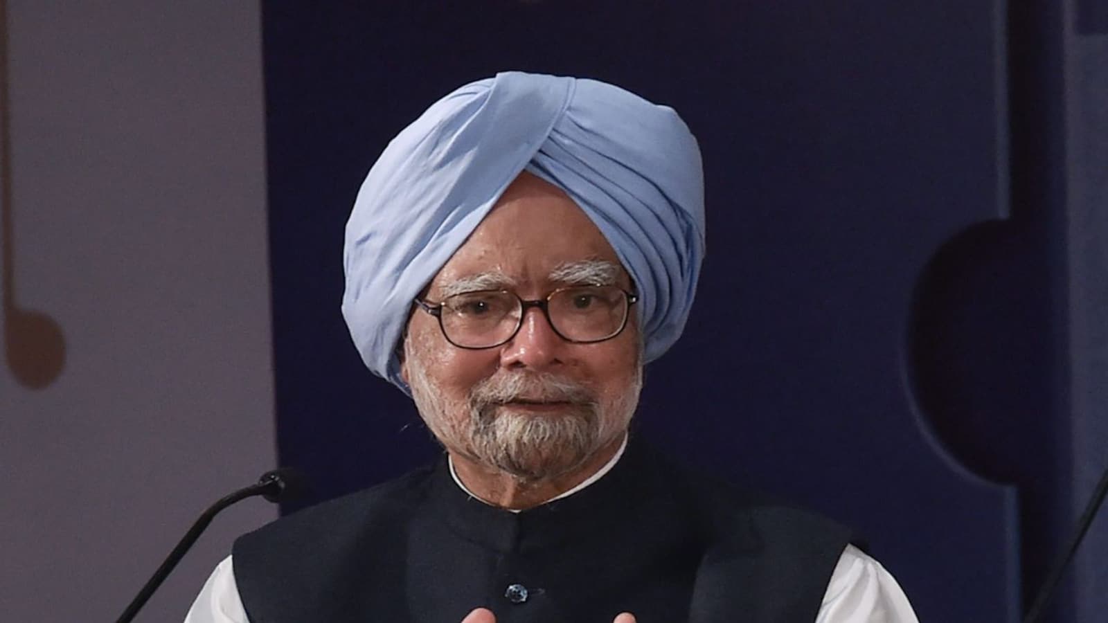 Former PM Manmohan Singh Supports India’s Approach on Russia-Ukraine Conflict