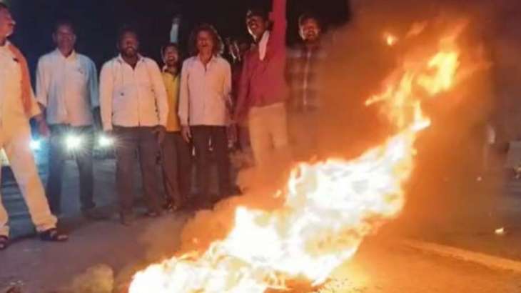 Stones pelted, buses set on fire during Maratha reservation protest in Jalna leaves over 50 injured