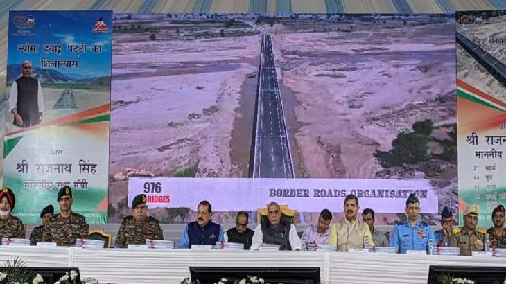 Defence Minister inaugurates 90 BRO projects in several states from Samba | Watch