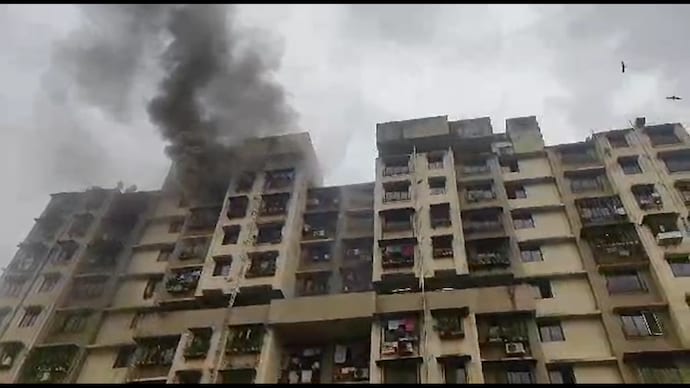 Mumbai: 39 injured, nearly 60 rescued after a fire breaks out in residential building in Kurla area