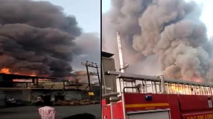 Delhi: A fire broke out in a garment warehouse in Karol Bagh, no casualty reported