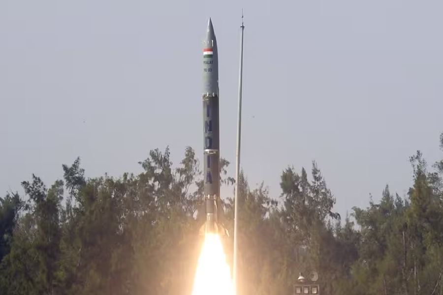 India achieves a successful test-firing of the ‘Pralay’ missile off the coast of Odisha
