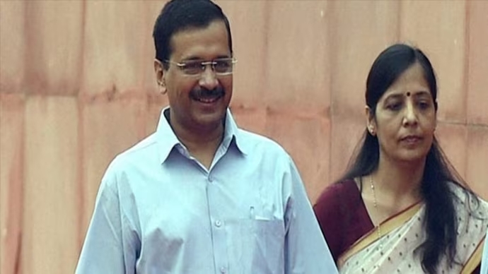 Delhi HC Stays Summons to Arvind Kejriwal’s Wife, Sunita Kejriwal, Over Alleged Voter List Violation