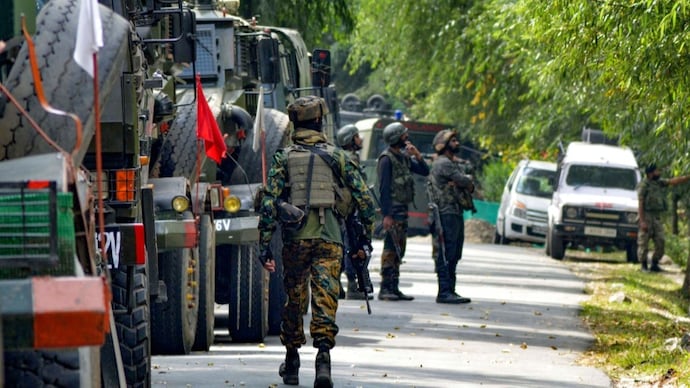 J&K: 2 captains, 2 jawans killed in gunfight between security forces and terrorists