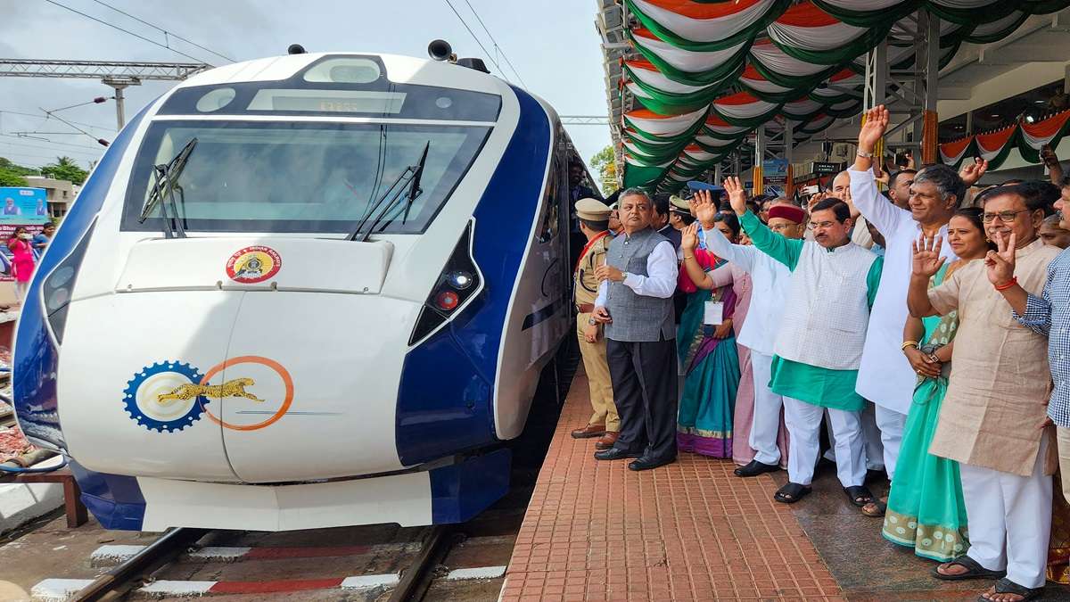Karnataka: Bengaluru-Dharwad Vande Bharat express to stretched till Belagavi. Details here