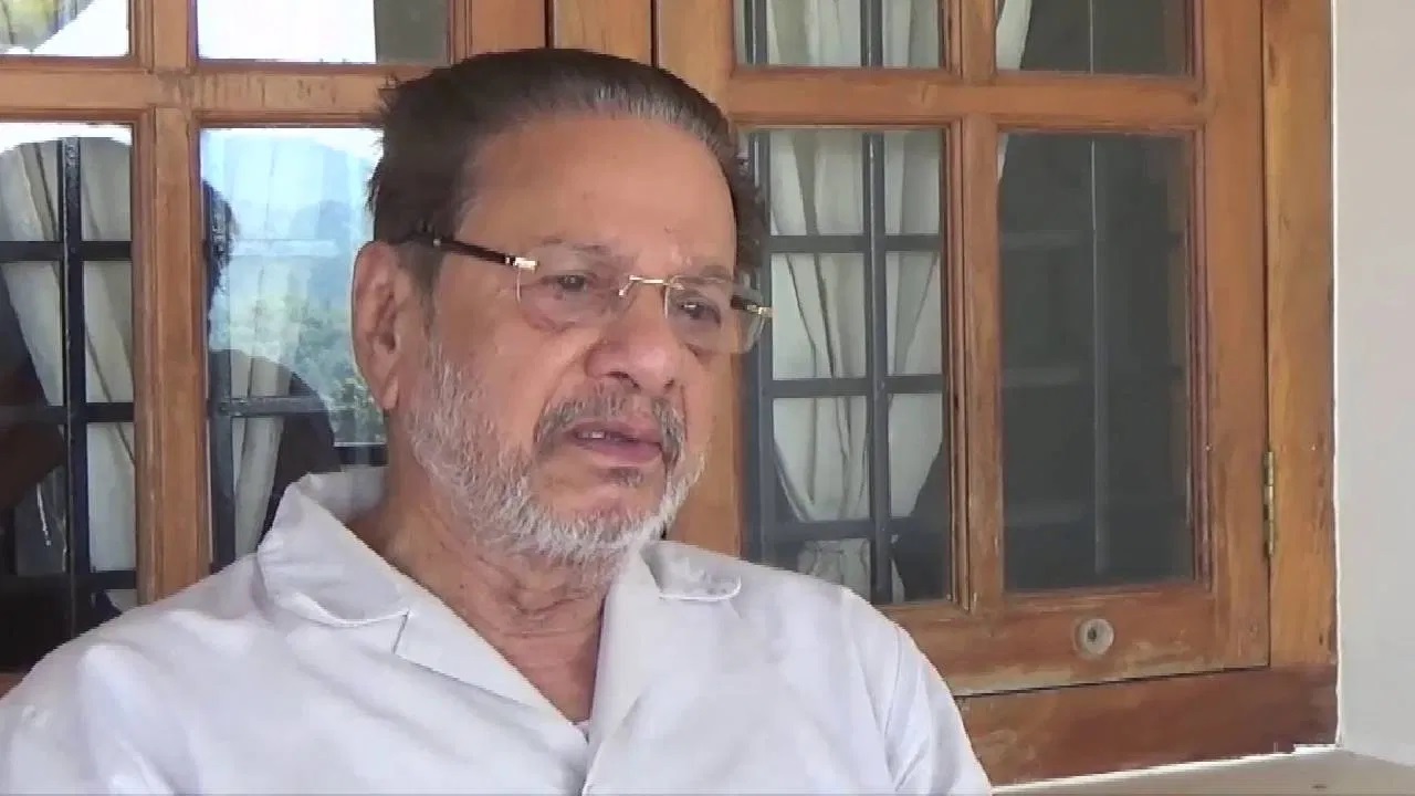 Ex-Karnataka assembly speaker D B Chandre Gowda, 87, dies at his residence in Chikmagalur