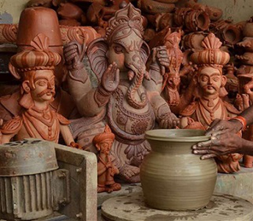 Revival of Traditional Terracotta Craftsmanship: GKP Terracotta Workers Thrive Amid Festive Demand