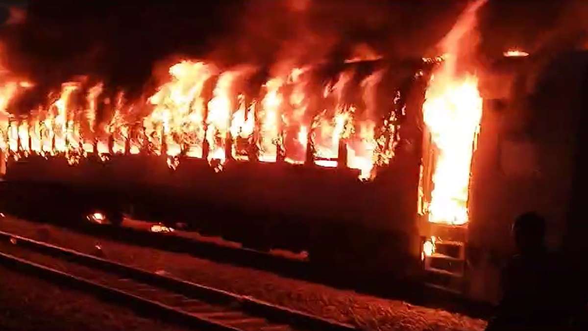 Several coaches engulfs after fire breaks out on New Delhi-Darbhanga Superfast Express near UP’s Etawah
