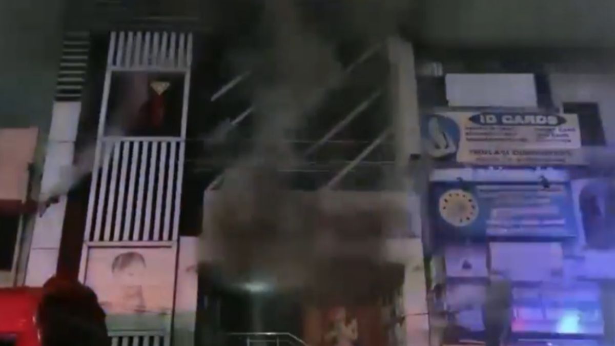 Tamil Nadu: One dead after massive blaze erupts at jewellery store in Madurai city