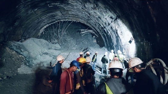 Efforts to clear debris continue in Uttarkashi tunnel collapse, aiming to rescue 40 workers