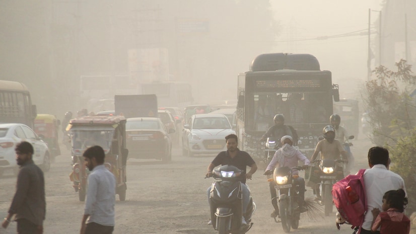 Delhi’s air quality sees slight improvement, but remains in ‘very poor’ category amid no rain