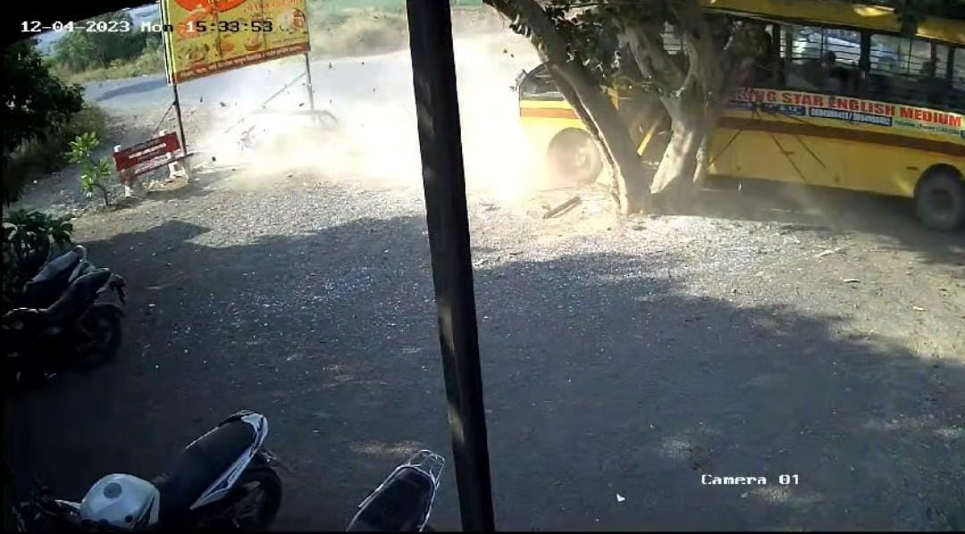 On CCTV, Pune school bus carrying children crashes into tree in Wagholi; 2 Students injured