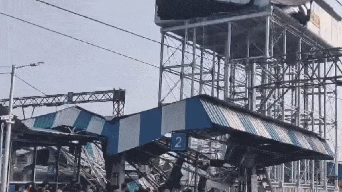 West Bengal: 3 Dead, 15 injured as overhead water tank collapses at Bardhaman railway station